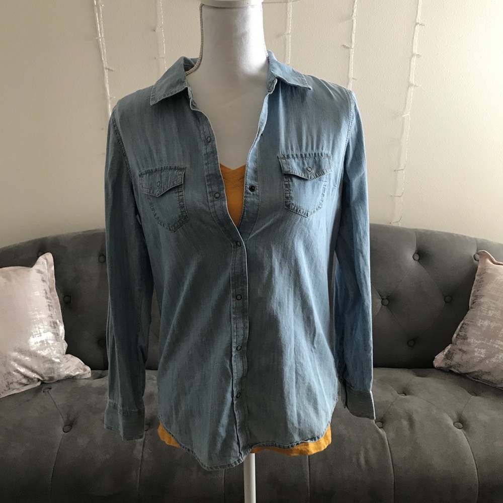 Classic Fit Light Wash Button Down Shirt
